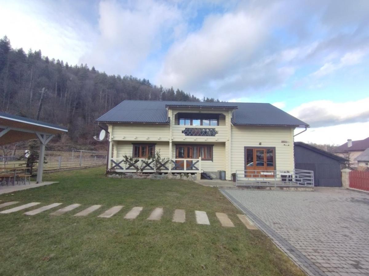 Hotel Lucy Jaremče Exteriér fotografie
